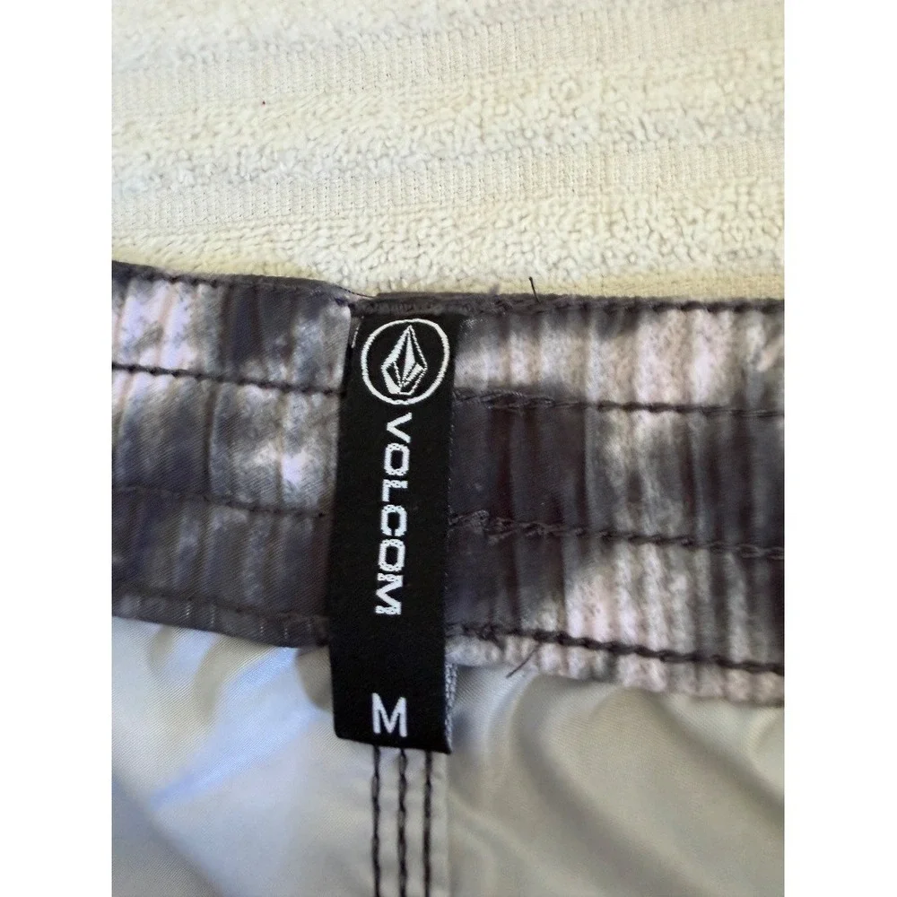 Volcom Mens Tie Dye Board Shorts Teal Black Yellow Elastic Waist Size M